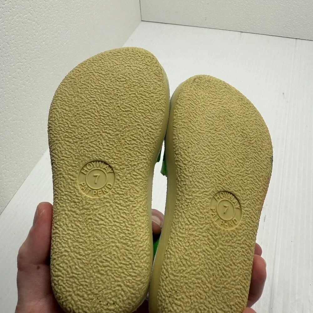 Salt Water Sandals by Hoy adorable pair